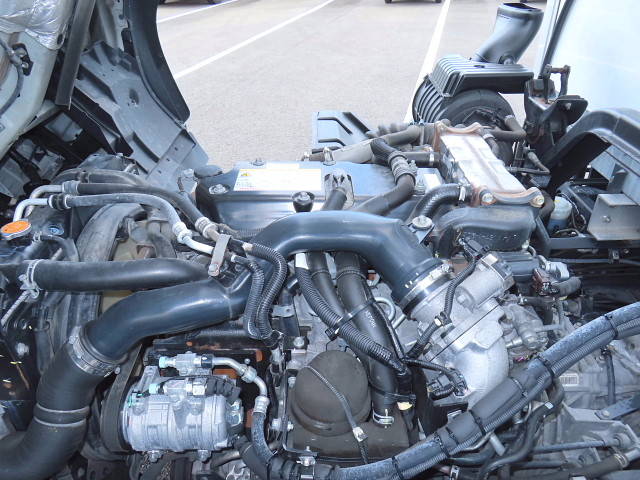 いすゞフォワード冷凍車（冷蔵車）中型（4t）[写真15]