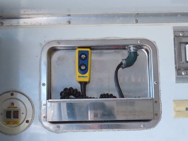 いすゞフォワード冷凍車（冷蔵車）中型（4t）[写真33]