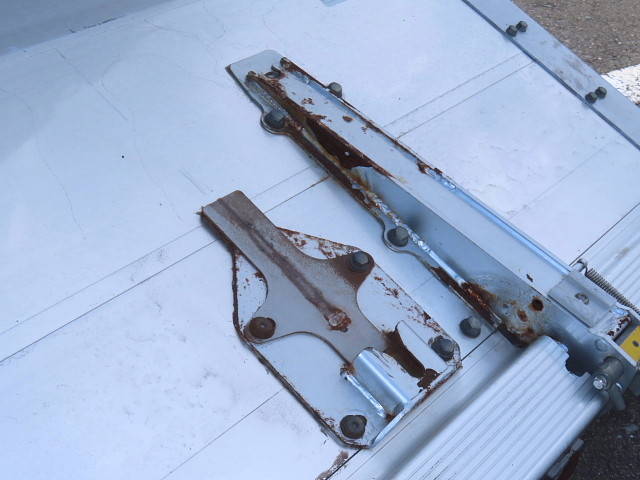 いすゞフォワード冷凍車（冷蔵車）中型（4t）[写真36]