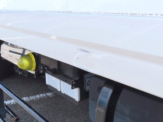 いすゞフォワード冷凍車（冷蔵車）中型（4t）[写真38]