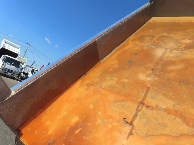 三菱ふそうスーパーグレートダンプ大型（10t）[写真10]