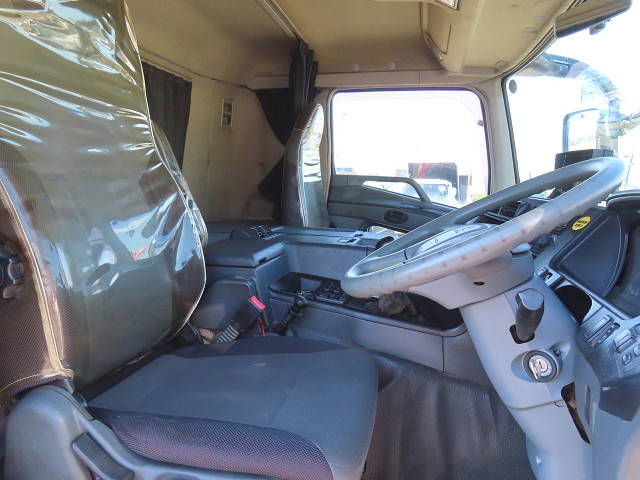 三菱ふそうスーパーグレートダンプ大型（10t）[写真32]