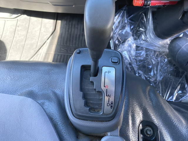 いすゞエルフ冷凍車（冷蔵車）小型（2t・3t）[写真15]