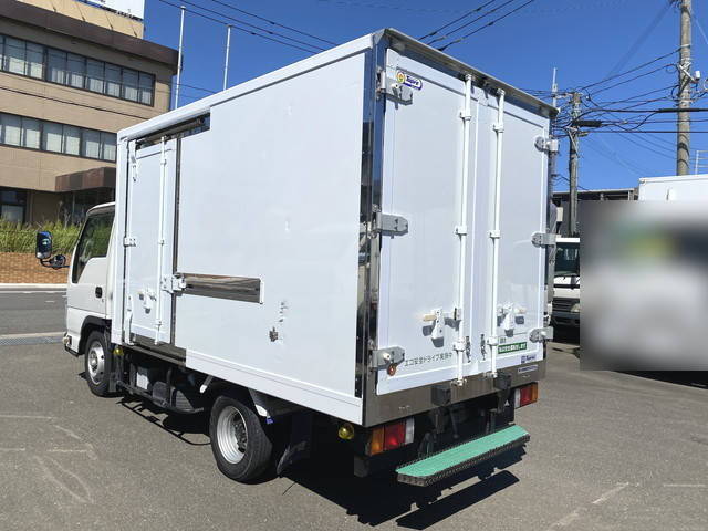 いすゞエルフ冷凍車（冷蔵車）小型（2t・3t）[写真02]