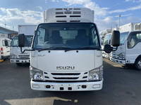 いすゞエルフ冷凍車（冷蔵車）小型（2t・3t）[写真04]