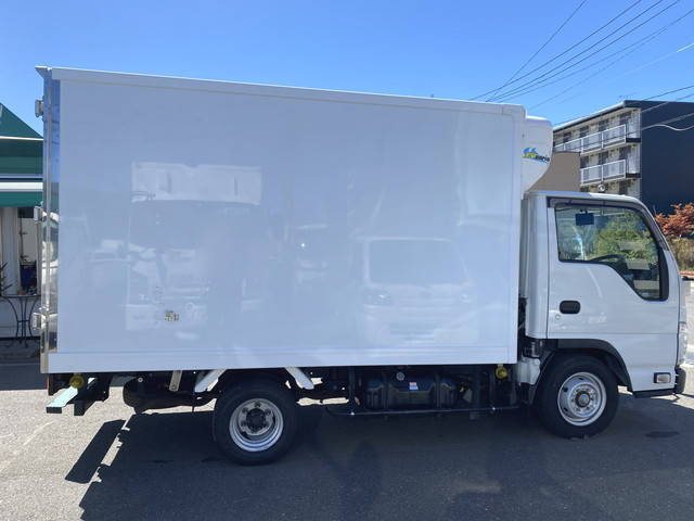 いすゞエルフ冷凍車（冷蔵車）小型（2t・3t）[写真04]