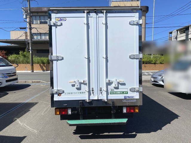 いすゞエルフ冷凍車（冷蔵車）小型（2t・3t）[写真06]