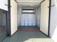 いすゞエルフ冷凍車（冷蔵車）小型（2t・3t）[写真08]