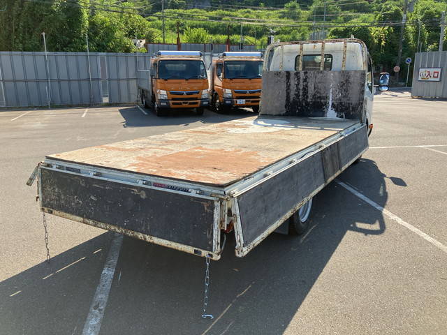 日野デュトロ平ボディ小型（2t・3t）[写真11]