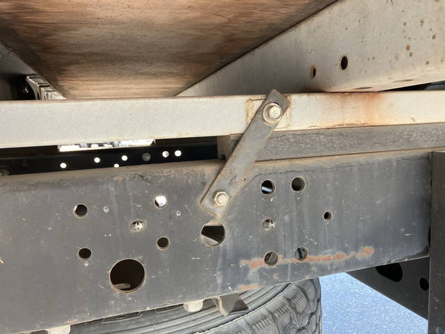 日野デュトロ平ボディ小型（2t・3t）[写真20]