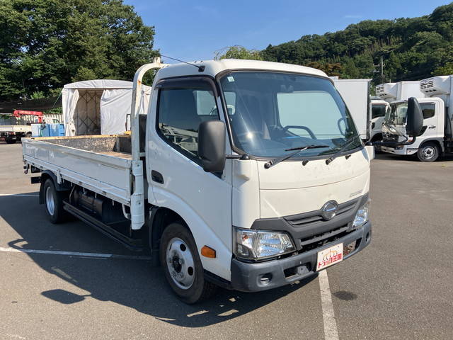 日野デュトロ平ボディ小型（2t・3t）[写真03]