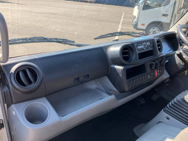 日野デュトロ平ボディ小型（2t・3t）[写真31]