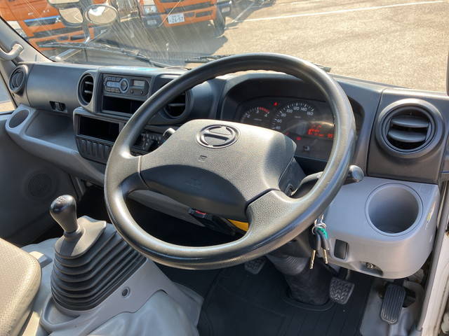 日野デュトロ平ボディ小型（2t・3t）[写真34]