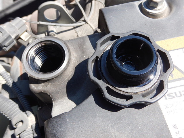 いすゞフォワードコンテナ専用車中型（4t）[写真17]