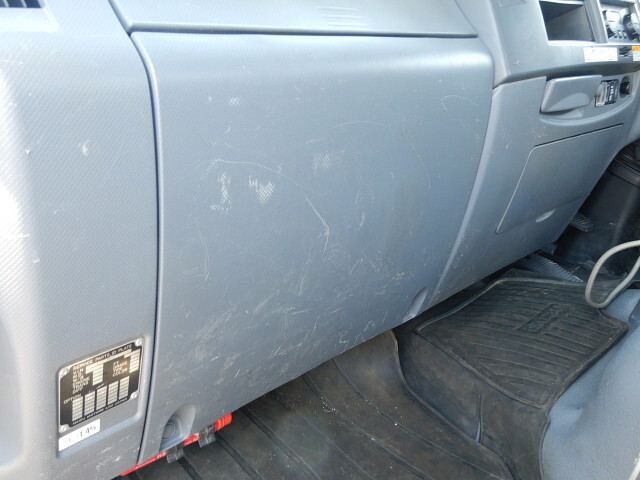 いすゞフォワードコンテナ専用車中型（4t）[写真25]