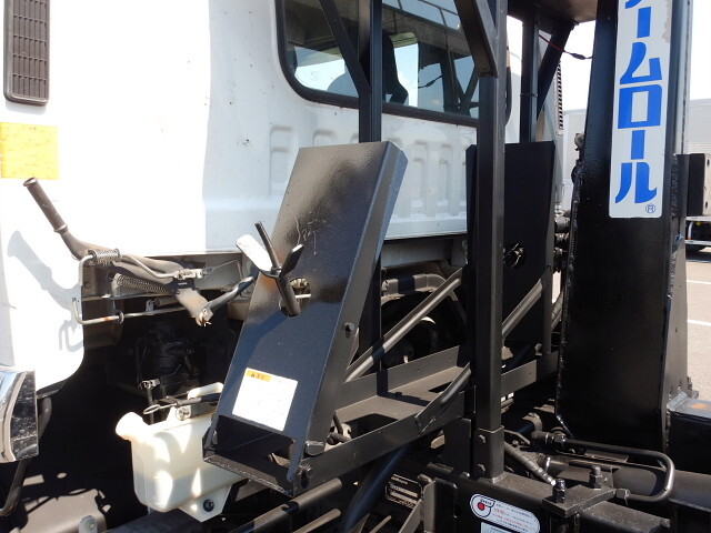 いすゞフォワードコンテナ専用車中型（4t）[写真26]