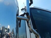 いすゞフォワードコンテナ専用車中型（4t）[写真32]