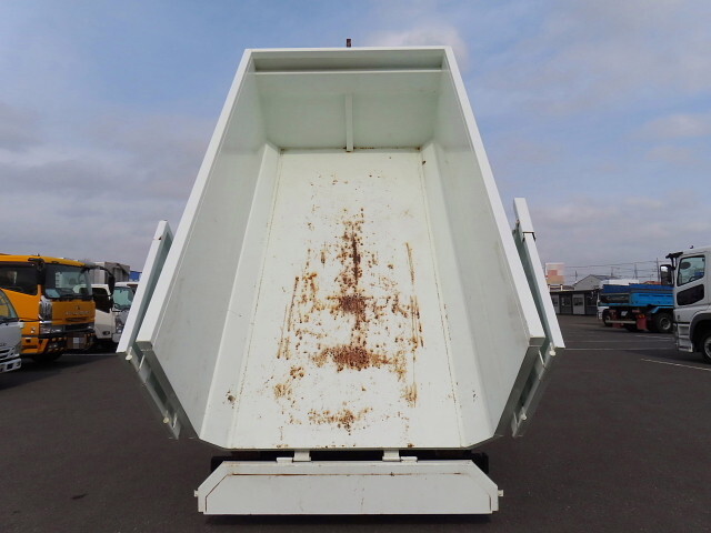 いすゞフォワードコンテナ専用車中型（4t）[写真07]