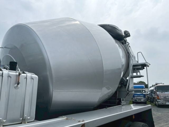 日野プロフィアミキサー車（コンクリートミキサー）大型（10t）[写真10]