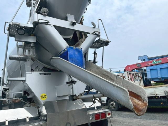 日野プロフィアミキサー車（コンクリートミキサー）大型（10t）[写真07]