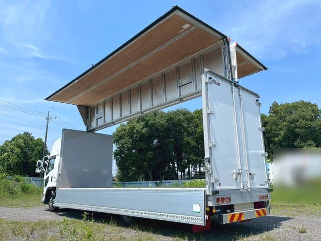 いすゞフォワードアルミウイング中型（4t）[写真11]