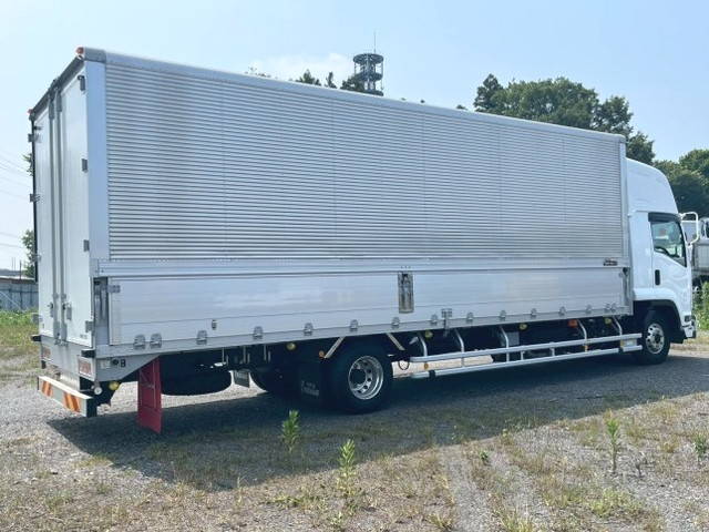 いすゞフォワードアルミウイング中型（4t）[写真02]