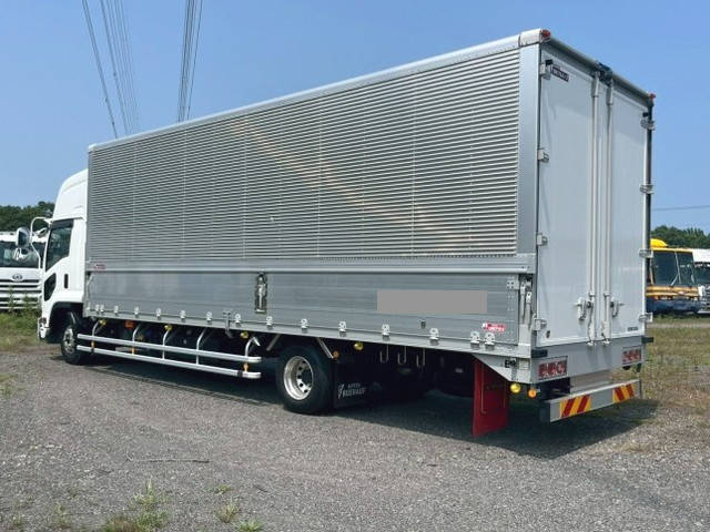 いすゞフォワードアルミウイング中型（4t）[写真03]