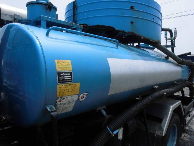 日野デュトロバキュームカー小型（2t・3t）[写真11]