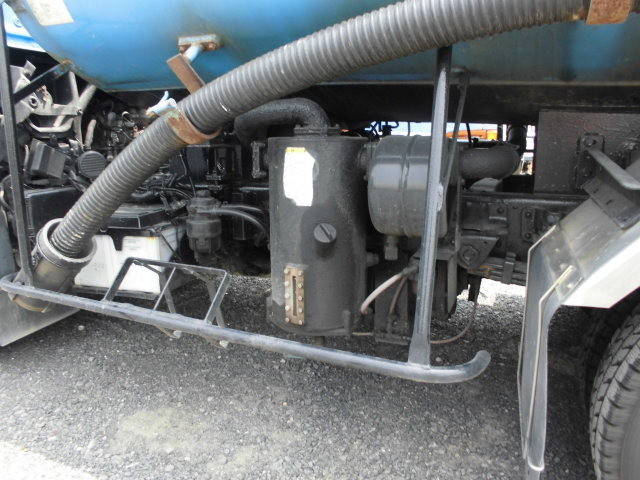 日野デュトロバキュームカー小型（2t・3t）[写真16]