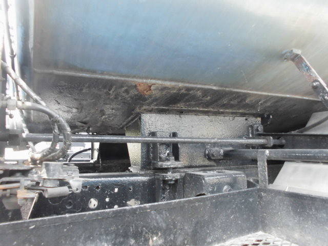 日野デュトロバキュームカー小型（2t・3t）[写真18]