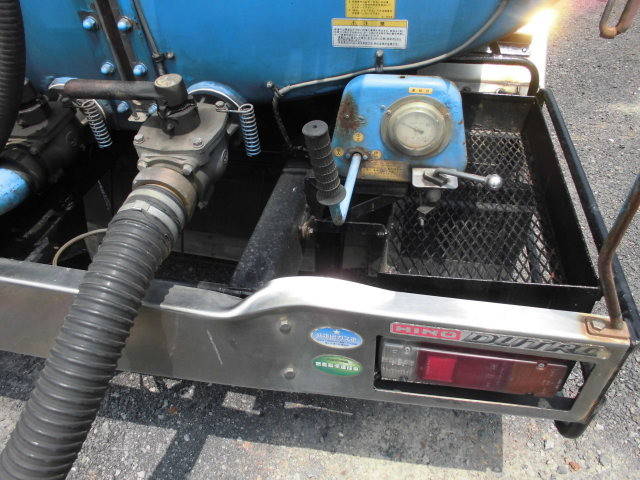 日野デュトロバキュームカー小型（2t・3t）[写真06]