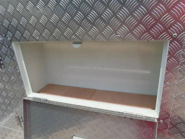 日野レンジャーセーフティローダー増トン（6t・8t）[写真30]