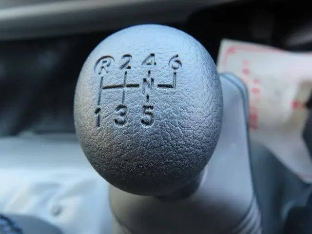 日野デュトロアルミウイング小型（2t・3t）[写真30]