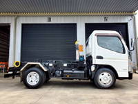 三菱ふそうキャンターコンテナ専用車小型（2t・3t）[写真12]