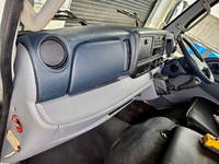 三菱ふそうキャンターコンテナ専用車小型（2t・3t）[写真18]