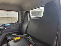 三菱ふそうキャンターコンテナ専用車小型（2t・3t）[写真19]