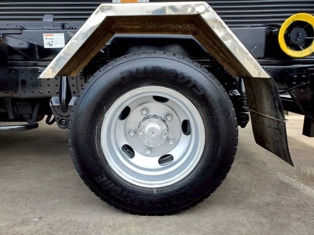 三菱ふそうキャンターコンテナ専用車小型（2t・3t）[写真20]