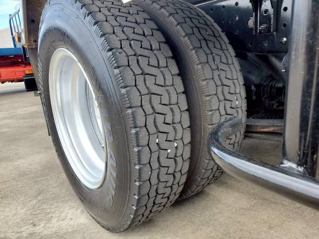 三菱ふそうキャンターコンテナ専用車小型（2t・3t）[写真26]