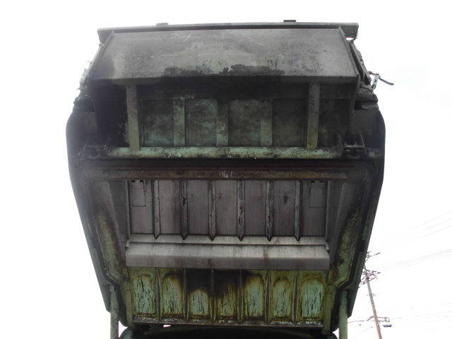 いすゞフォワードパッカー車（塵芥車）中型（4t）[写真08]