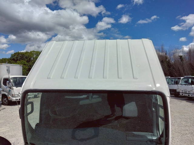 いすゞエルフコンテナ専用車小型（2t・3t）[写真18]