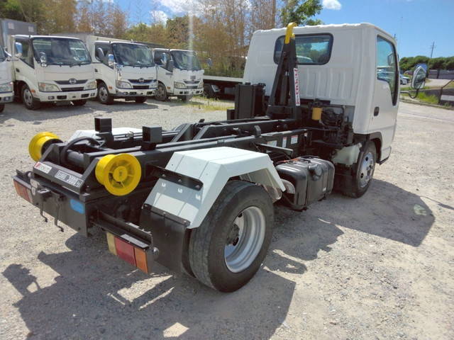 いすゞエルフコンテナ専用車小型（2t・3t）[写真02]