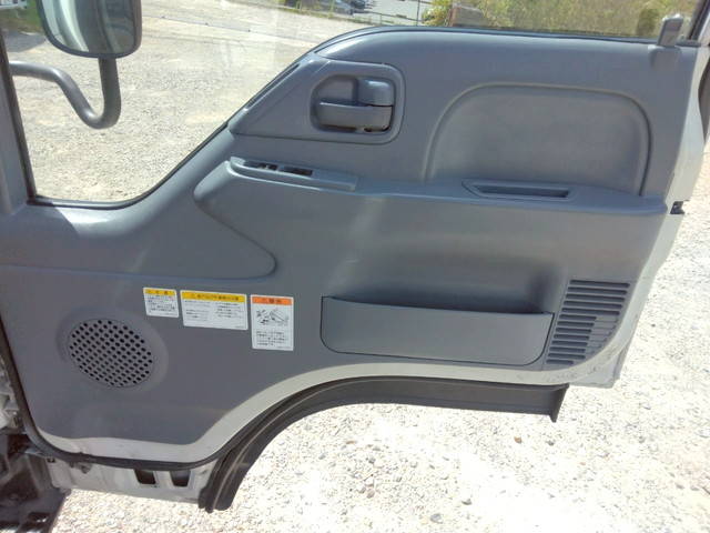 いすゞエルフコンテナ専用車小型（2t・3t）[写真22]