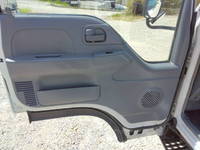 いすゞエルフコンテナ専用車小型（2t・3t）[写真24]