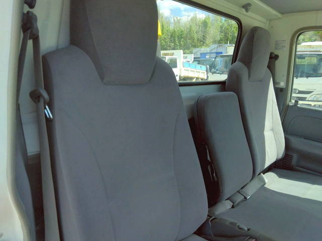 いすゞエルフコンテナ専用車小型（2t・3t）[写真24]