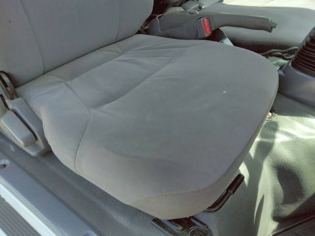 いすゞエルフコンテナ専用車小型（2t・3t）[写真25]