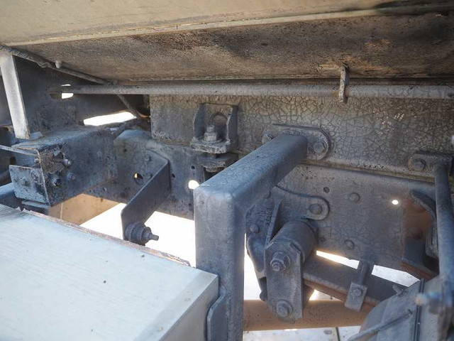 いすゞエルフバキュームカー小型（2t・3t）[写真14]