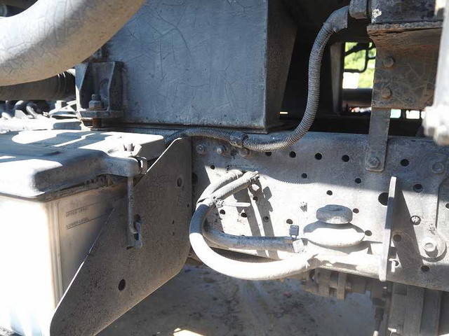 いすゞエルフバキュームカー小型（2t・3t）[写真22]