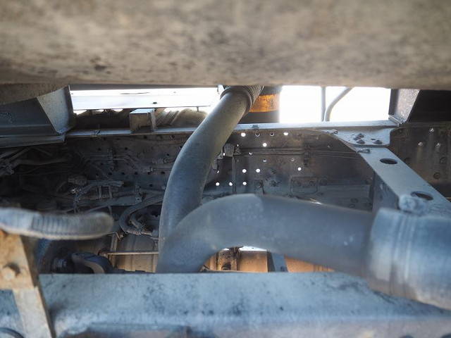 いすゞエルフバキュームカー小型（2t・3t）[写真23]