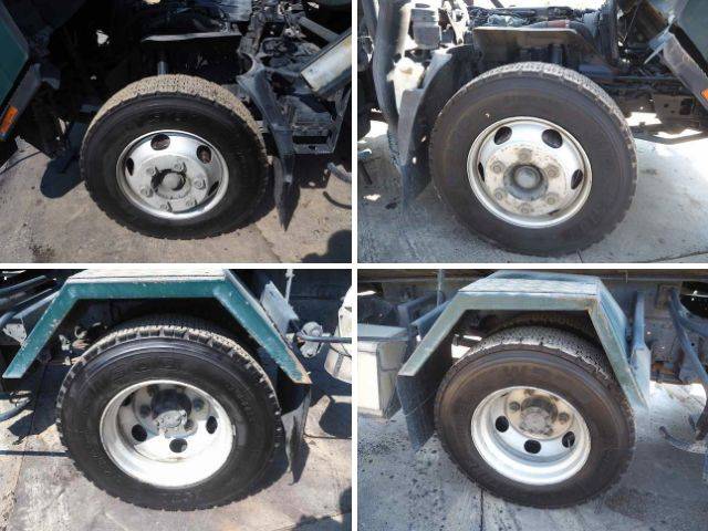 いすゞエルフバキュームカー小型（2t・3t）[写真25]