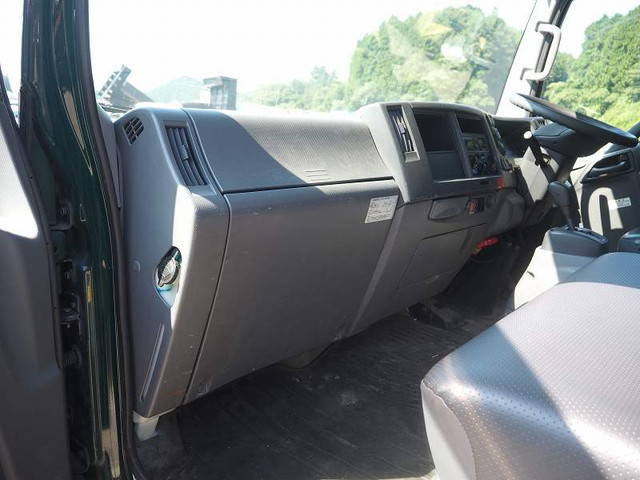 いすゞエルフバキュームカー小型（2t・3t）[写真35]